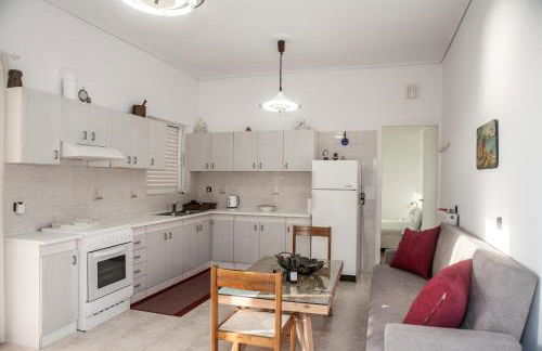 Plagia's Sunset Apartments - Photo 50