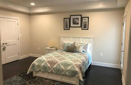 Entire Extra Large Luxury 3 Bedrooms Condo - Photo 22