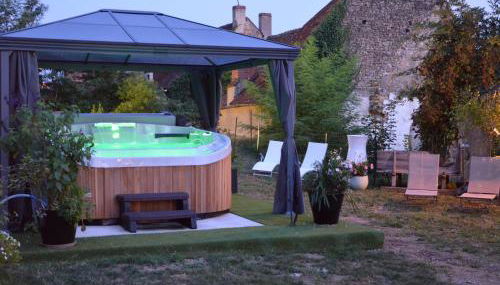 Charmant gîte au cœur du Berry avec jacuzzi et terrasse - FR-1-591-757 - Foto 3