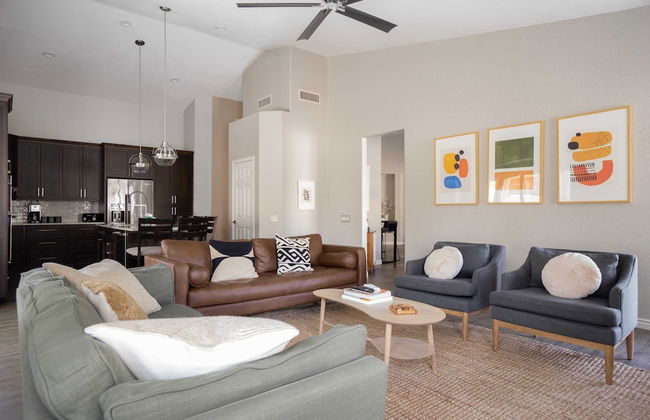 Palo Santo by Avantstay Contemporary Scottsdale Home w/ Great Outdoor Space & Pool - Foto 5