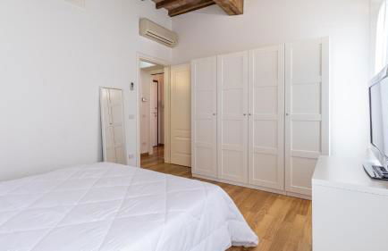 [Piazza Martiri]-In pieno centro sotto al Castello - Photo 3