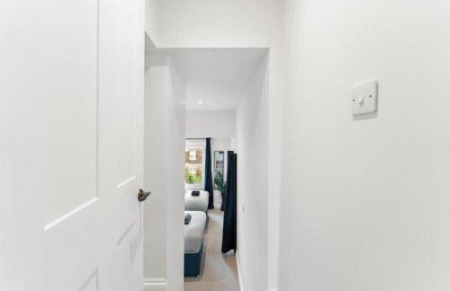 Stunning 4 Bedroom Abode in Zone 1 - Balcony - Sleeps 9 - Foto 39