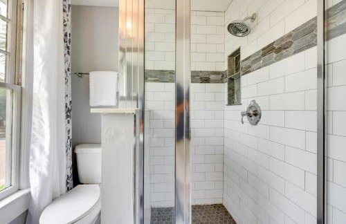 Pet friendly home in Historic Springfield near TIAA - Photo 2