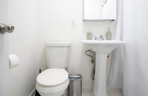 49-3B Newly renovated 2BR WD Midtown East - Photo 40