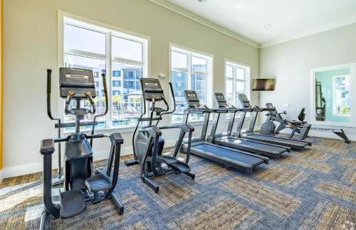 Landing Stylish 1BD Pool Clubhouse - Photo 53