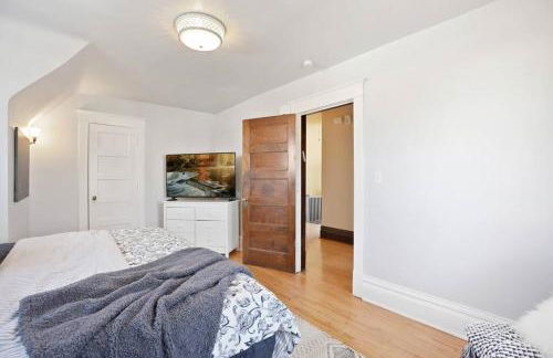 Luxury 6600 sq.ft Stunning Home/Sleeps 10+ - Foto 34