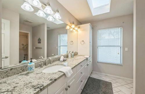 456 Stunning Canal-Front Home with Heated Pool - Foto 19