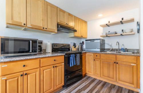 Entire Apt in South Seattle Workspace and Yard - Foto 2