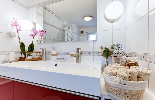 Incredible 2Br Loft in Heart of Prague - Photo 24