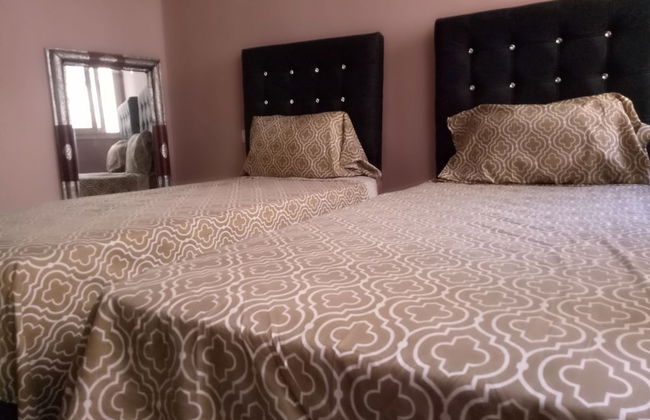 Apartment With Terrace - Photo 4