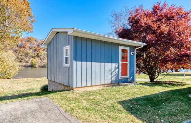 New River 3BR - Fishing, Kayaking, Hot tub, VT Game Weekends - Photo 45