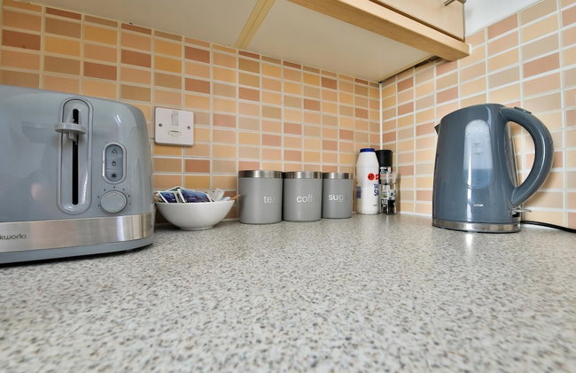 2 Bed House Near Beach with Free Parking - Foto 48