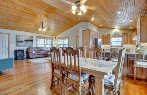 Norfork Lake Access Cabin with Deck and Water View! - Foto 4