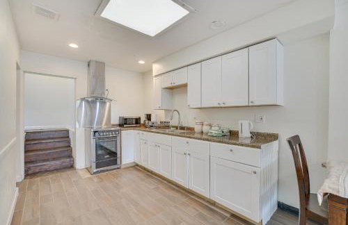 Berwyn Apartment Rental about 11 Mi to Chicago! - Foto 8