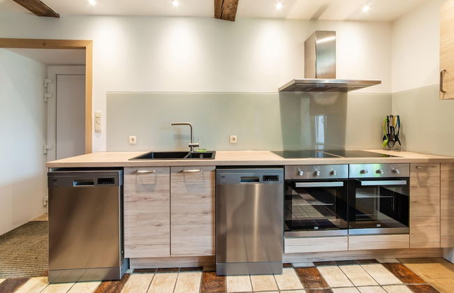 Vacation Home With BBQ Near Hotton - Photo 7