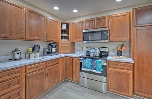 Coastal Edgewater Home with Private Hot Tub! - Foto 22