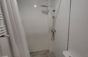 Pokój z aneksem kuchennym - Foto 9