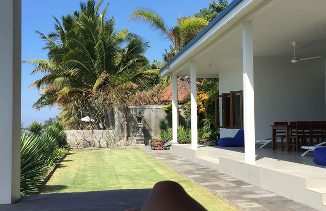 Air Sanih Beach Villa - Photo 19