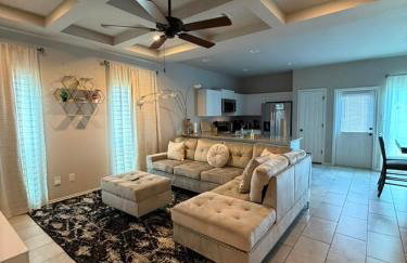 Gorgeous, Brand New 3 Bedrooms Home- Near Lackland AFB & SeaWorld - Foto 6