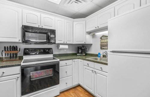 DockTales - Panoramic Views & Private Dock - Foto 43