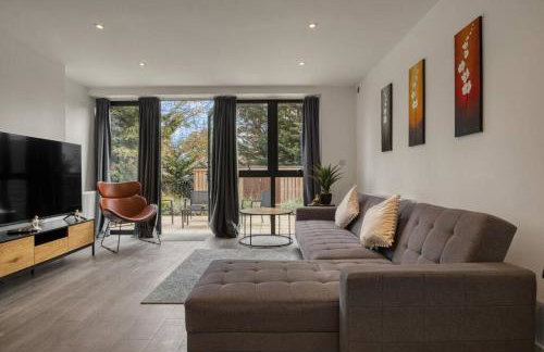 3-Bed, 2-Bath Wembley Apartment with Free Parking - Foto 17