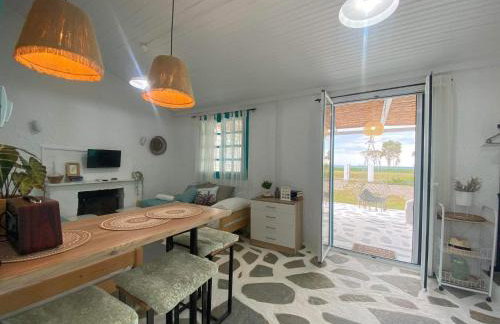 Unique Beachfront Cottage House - Private Garden - Foto 21