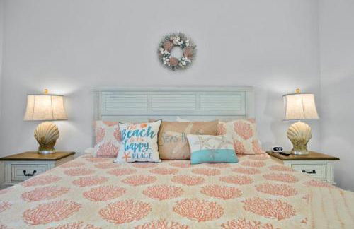 Luxury 3BR Beach Cabin w Gulf Views and Soaking Tub - Foto 33