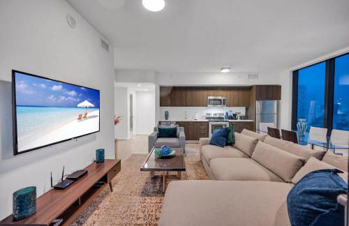 High Floor Unit Heart Of Miami with pool and gym - Foto 5