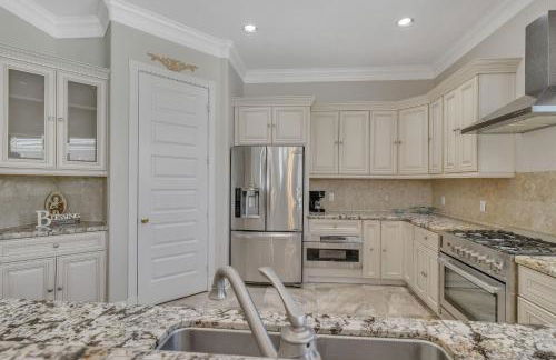 Charming 2 Story Retreat home - Foto 16