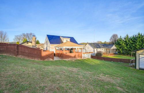 Large Family Home 5 Mi to Dtwn Hagerstown! - Photo 34