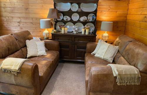 4 bedroom Lodge Hotub-Pool in Surrey UK - Photo 13