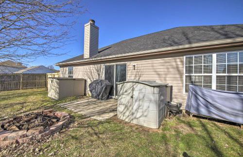 Family Home with Yard about 15 Mi to Downtown! - Foto 24