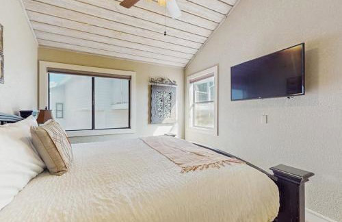 Refined Panoramic Paradise on Lake Travis with Boat Launch and Tesla Charger - Foto 19