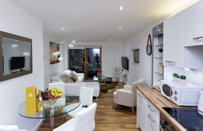 Live in Leeds Sky Penthouse - Photo 33