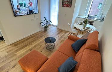 HomeSix - Photo 1