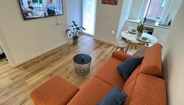 HomeSix - Photo 1