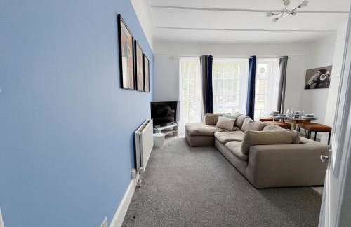 Prime Central London 2-Bed by Shops & Transport - Foto 4