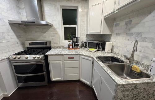 SEA Airport Coastal Apartments, located just 15 min from SeaTac Airport and 5 min from Des Moines Marina - Foto 8