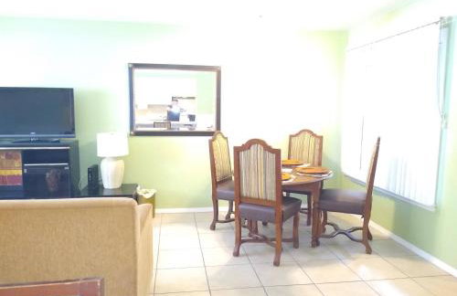 Affordable Two Bedroom Tropical Condo - Private Beach, Pools, Hot Tub - Foto 29