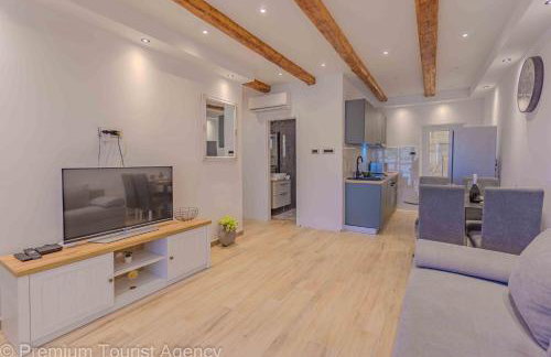 Toncica Sunny terrace with seaview and shaded BBQ area - Foto 7