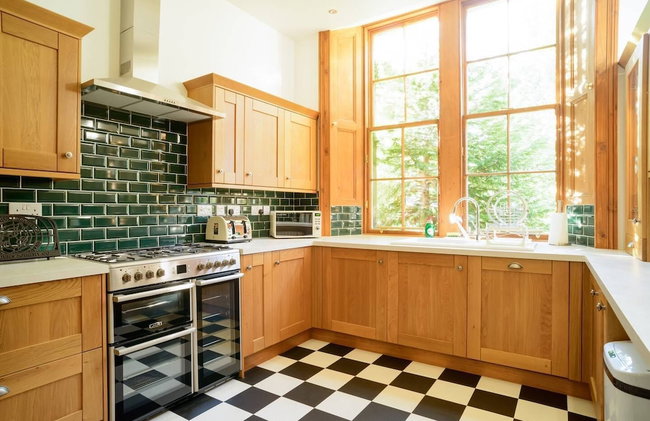 JOIVY 5 Bedroom Apt Near Meadows & George Square - Foto 69