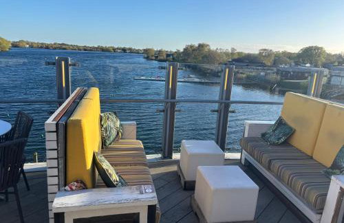 Hot tub retreat, at Tattersall Lakes caravan - Foto 3