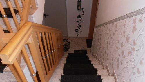 Schöne Moderne Wohnung - Foto 2