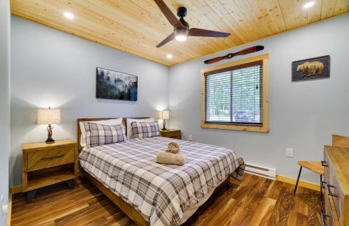 Secluded Cabin, Jacuzzi, Pool Table, King Bed & Fire Pit - Photo 20