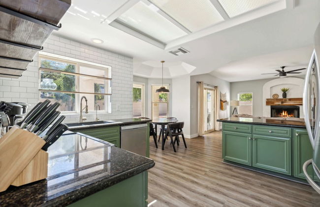 Red Mountain Retreat 5 BDR w/ Heated Pool! - Foto 13