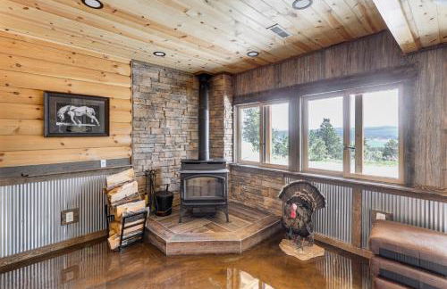 Peaceful Wyoming Cabin with Spacious Deck and Wet Bar! - Foto 16