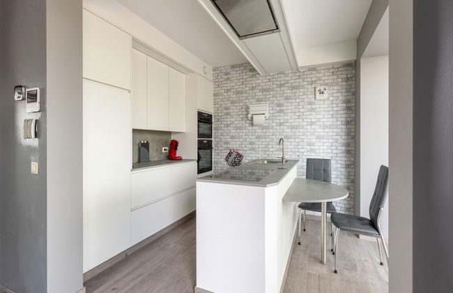 Modern Villa w/ Private Yard - Foto 18