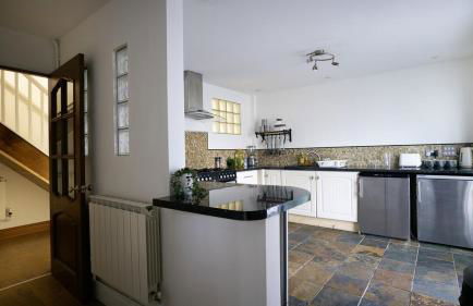 Stylish 3-Bed Home with Garden, Pet Friendly - Foto 34