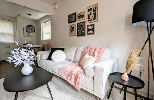 Stylish Retreat - 4 Min Downtown - Foto 2