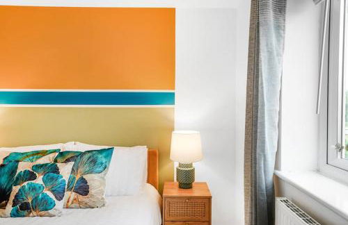 5-BR Home 7-Beds Wi-Fi Parking, Great for Contractors Peterborough, Wi-Fi - Foto 28